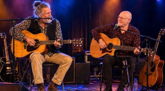 Live Muziek ien Dörpshoes Nijland!